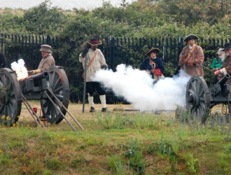Dutch cannon firing at fort