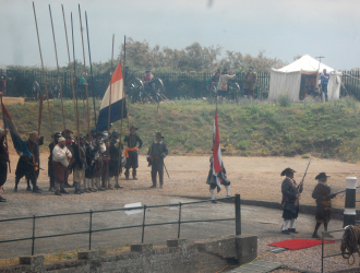 Dutch troops approaching the gatehouse